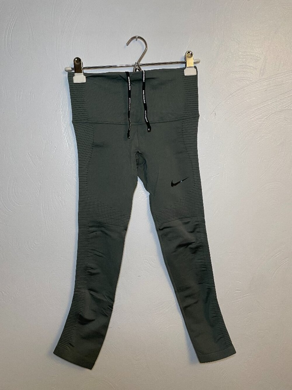 NIKE - drifit running leggings